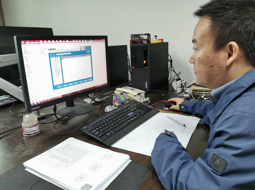“穿搭”二維碼，浙江慈溪市供電公司工程檔案數(shù)字化，讓資料“動”起來