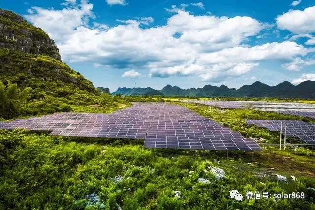 南方電網(wǎng)公司發(fā)布服務(wù)碳達(dá)峰、碳中和工作方案，提出5個(gè)方面21項(xiàng)重點(diǎn)舉措，構(gòu)建以新能源為主體的新型電力系統(tǒng)