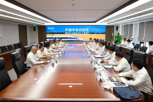 中國能建黨委書記、董事長宋海良與中國中車董事長孫永才座談