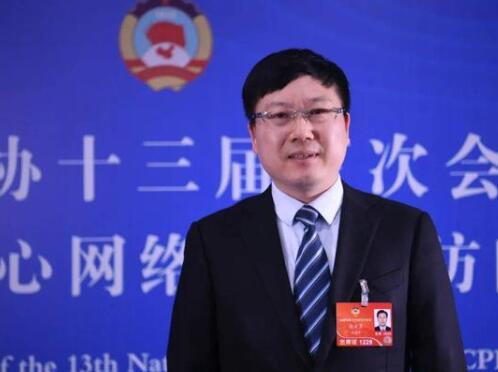 【兩會(huì)】云南聯(lián)通總經(jīng)理張?jiān)朴拢喊l(fā)揮通信央企數(shù)字經(jīng)濟(jì)發(fā)展主力軍作用，推進(jìn)5G公眾應(yīng)用健康發(fā)展