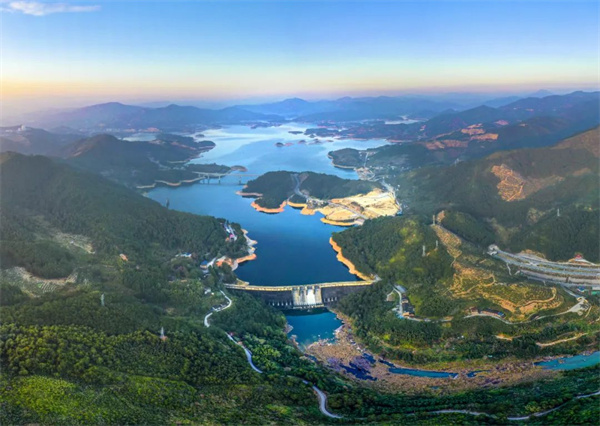 華電福建公司不負春光趕秋實，“雙碳”路上奮楫行