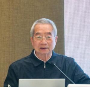 周大地：動(dòng)力電池發(fā)展迅猛，氫燃料或?qū)⒊鼍? width=