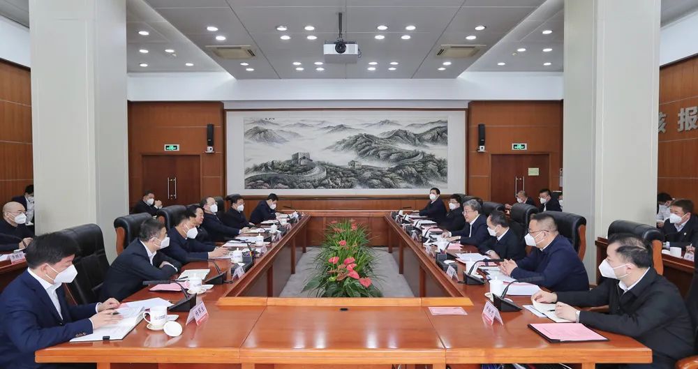 中核集團黨組書記、董事長余劍鋒與遼寧省委書記郝鵬、省長李樂成會談