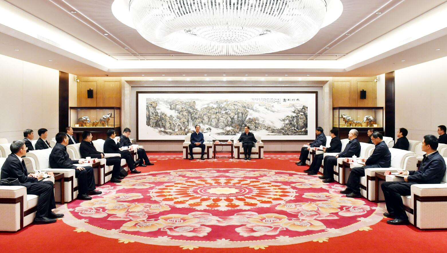 中國電建黨委書記、董事長丁焰章與河北省委常委、石家莊市委書記張超超會談