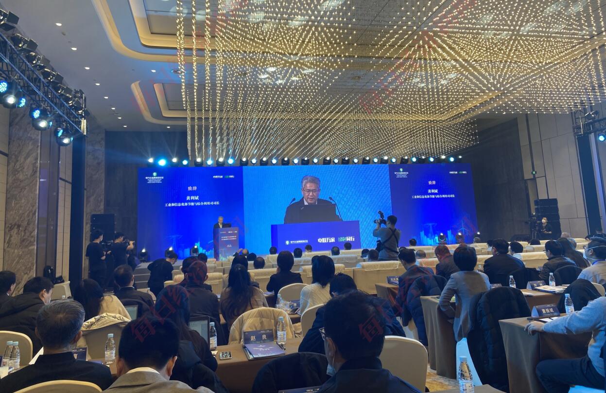電氣化已成綠色低碳轉(zhuǎn)型重要路徑，預(yù)計到2025年電能占終端能源消費(fèi)比重達(dá)30%左右