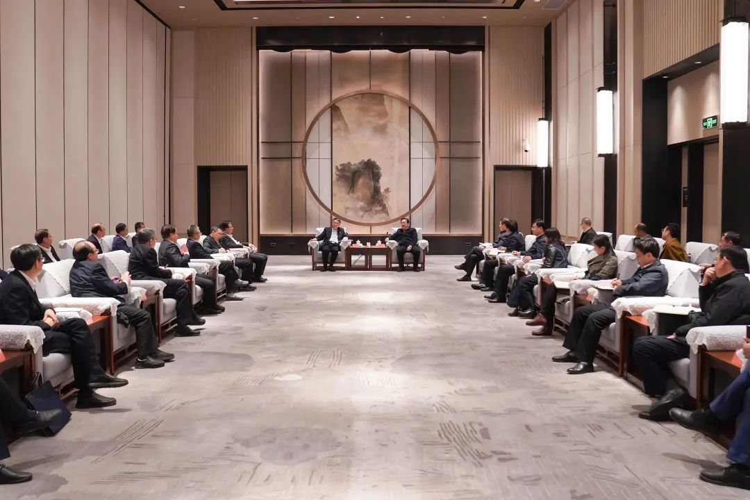 華能集團(tuán)黨組書(shū)記、董事長(zhǎng)溫樞剛拜會(huì)雄安新區(qū)黨工委書(shū)記、管委會(huì)主任張國(guó)華