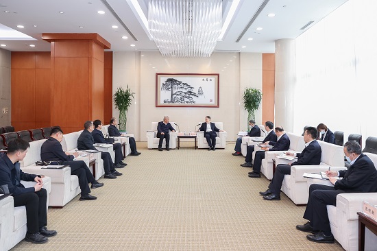 華能集團(tuán)黨組書記溫樞剛會(huì)見青海省委常委、海東市委書記烏拉孜別克·熱蘇力汗