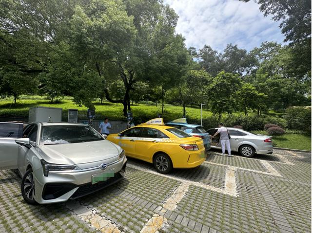 調查丨多地充電樁電價漲幅20%以上，分時電價與行業(yè)競爭多方博弈