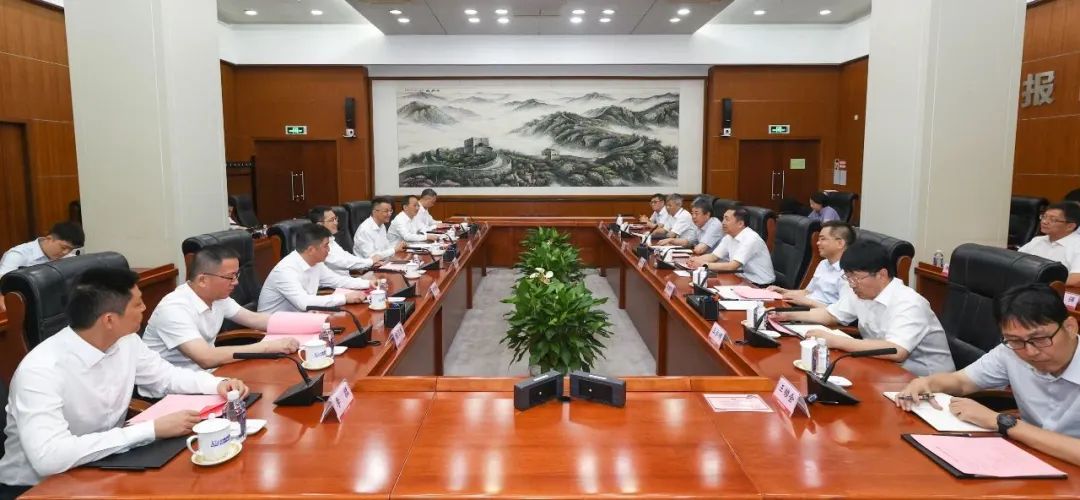 中核集團(tuán)黨組副書記、總經(jīng)理顧軍會(huì)見蘇州市委副書記、市長(zhǎng)吳慶文一行