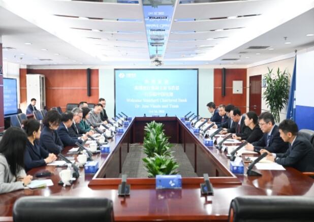 中國電建黨委書記、董事長丁焰章會見渣打集團(tuán)主席韋浩思