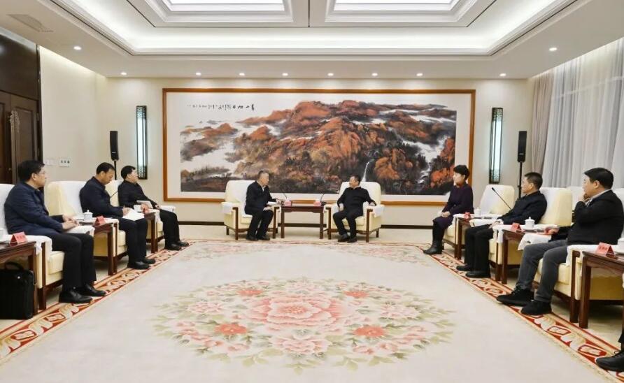 三峽集團(tuán)董事長、黨組書記雷鳴山拜會內(nèi)蒙古自治區(qū)黨委書記孫紹騁、自治區(qū)主席王莉霞