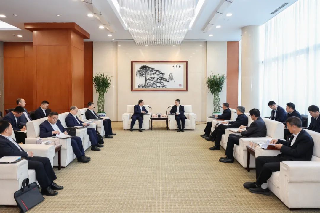 華能集團董事長溫樞剛會見中國電氣裝備董事長白忠泉、總經理周群