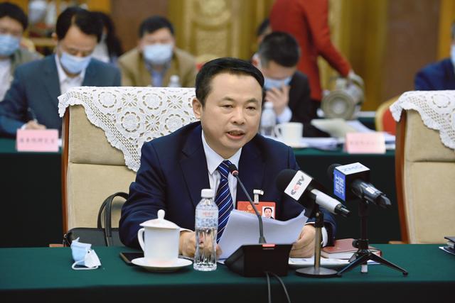 【兩會(huì)好聲音】全國(guó)人大代表、天能控股董事長(zhǎng)張?zhí)烊危和苿?dòng)《可再生能源法》修訂，保障國(guó)家能源安全