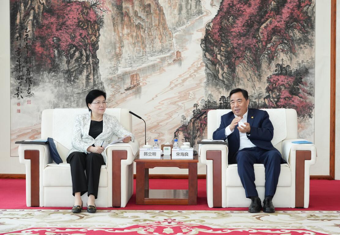 中國能建黨委書記、董事長宋海良與江蘇省委常委、南京市委書記韓立明會談