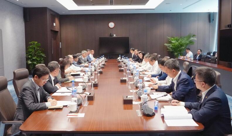 中國能建黨委書記、董事長宋海良與中信集團(tuán)黨委書記、董事長奚國華會(huì)談