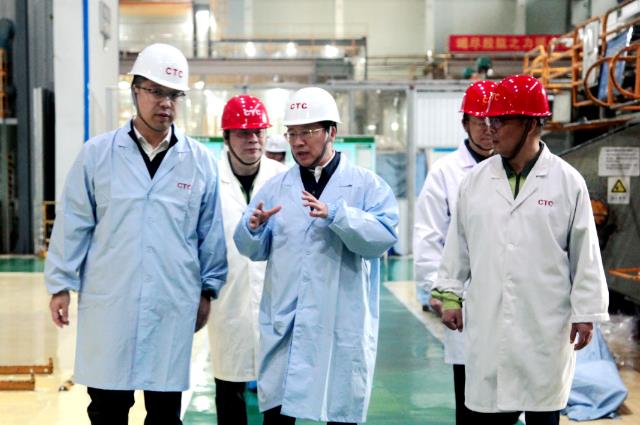 中國電氣裝備黨委書記、董事長李洪鳳赴浙江盛達、恒馳電氣、西電常變、常州東智調(diào)研