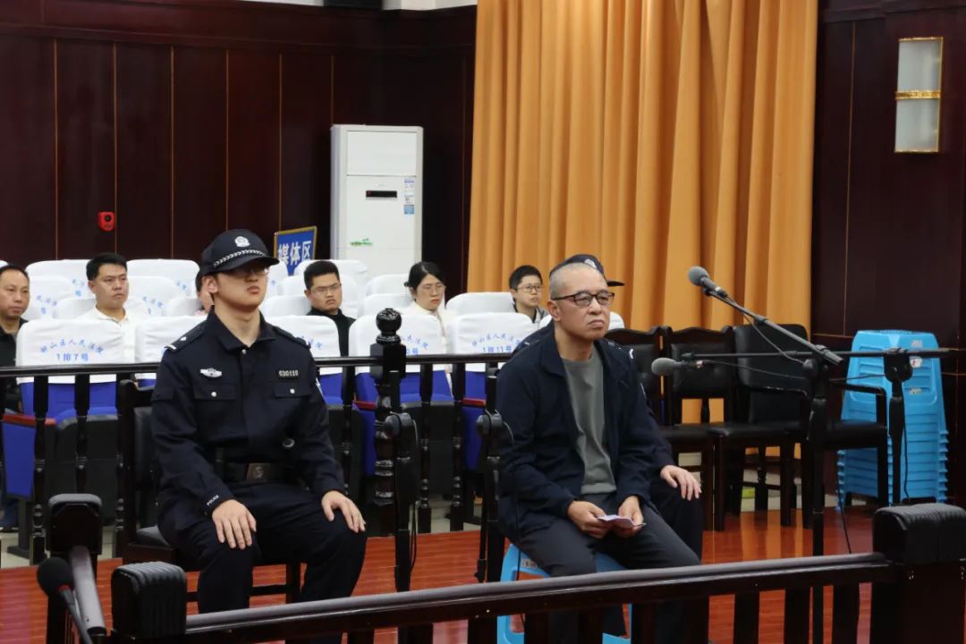 貴州電網(wǎng)原專職董事徐銘受賄、行賄案一審宣判