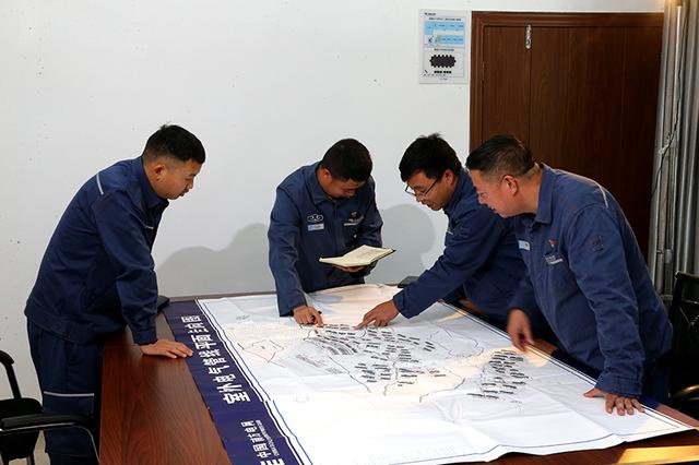 貴州興義供電局研發(fā)“智電擎鋒”機(jī)器人，實(shí)現(xiàn)營(yíng)配協(xié)同新突破