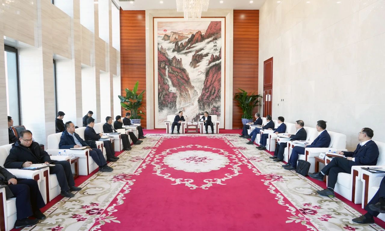 中國能建董事長宋海良、總經(jīng)理倪真與中國南水北調(diào)集團董事長汪安南、總經(jīng)理孫志禹會談